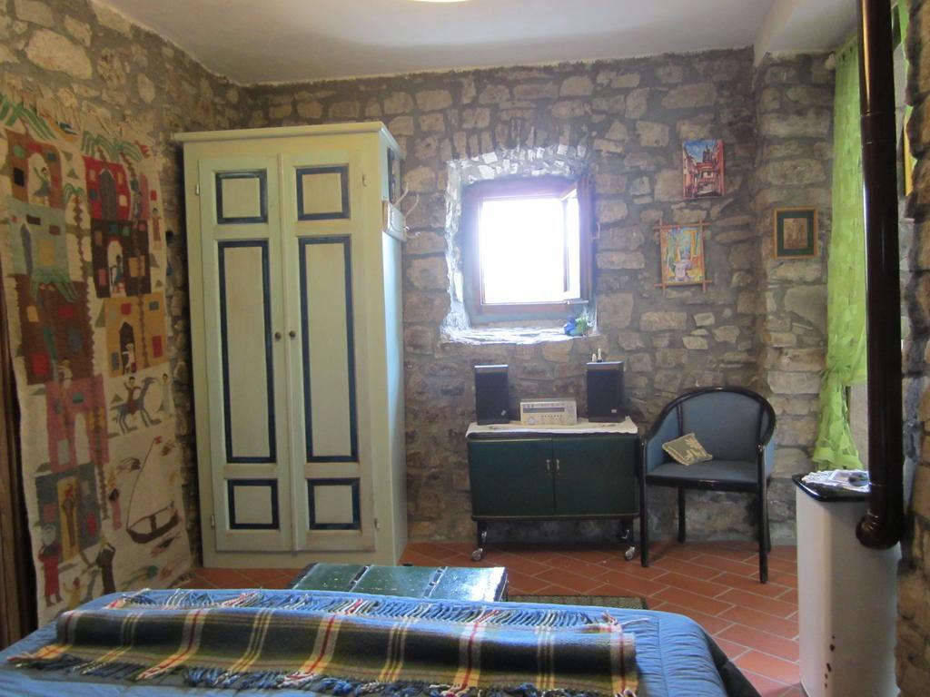 לינה וארוחת בוקר Bagnone Poggio Delle Rondini מראה חיצוני תמונה